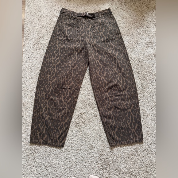 BDG Urban Outfitters Logan Printed Buckle Baggy Barrel Jeans. - Picture 5 of 8